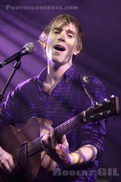 BEN MAZUE - 2011-12-14 - PARIS - La Fleche d'Or - 